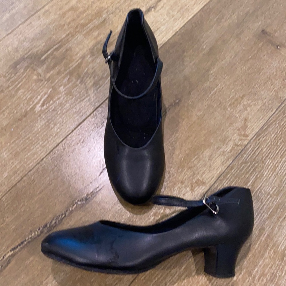 Character dance shoes